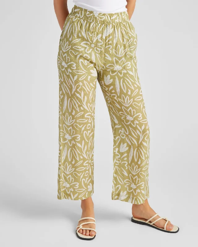 Modern Women's Wardrobe Essentials Floral Pant