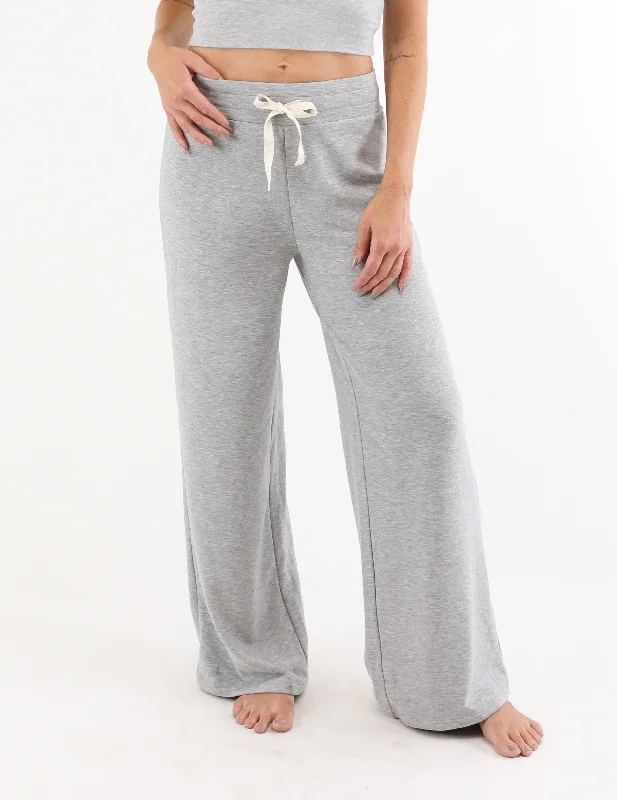 Fashion Forward Cloud Fleece Pant: Heather Grey