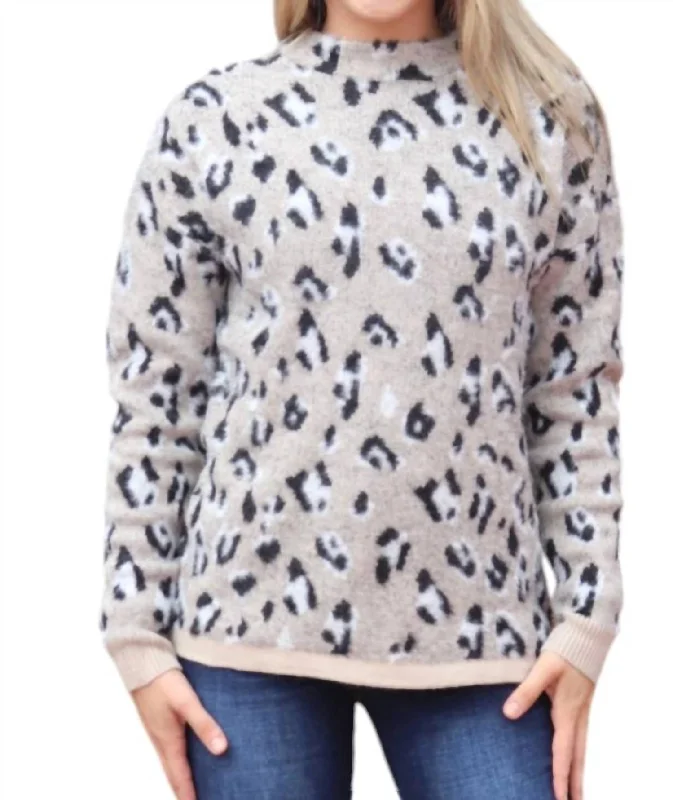 Women's Online Clothing Boutique Leopard Crew Sweater In Grey