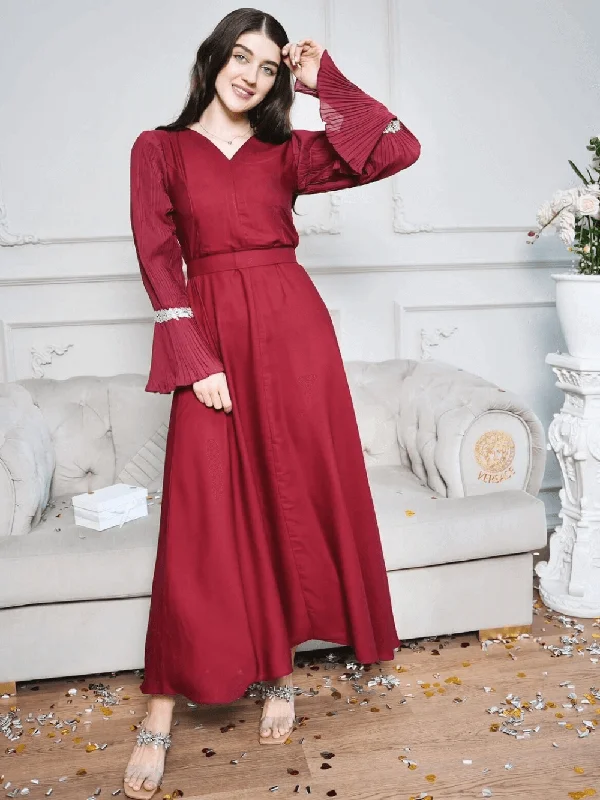 Trend Forward Threads Lilie Dress In Maroon