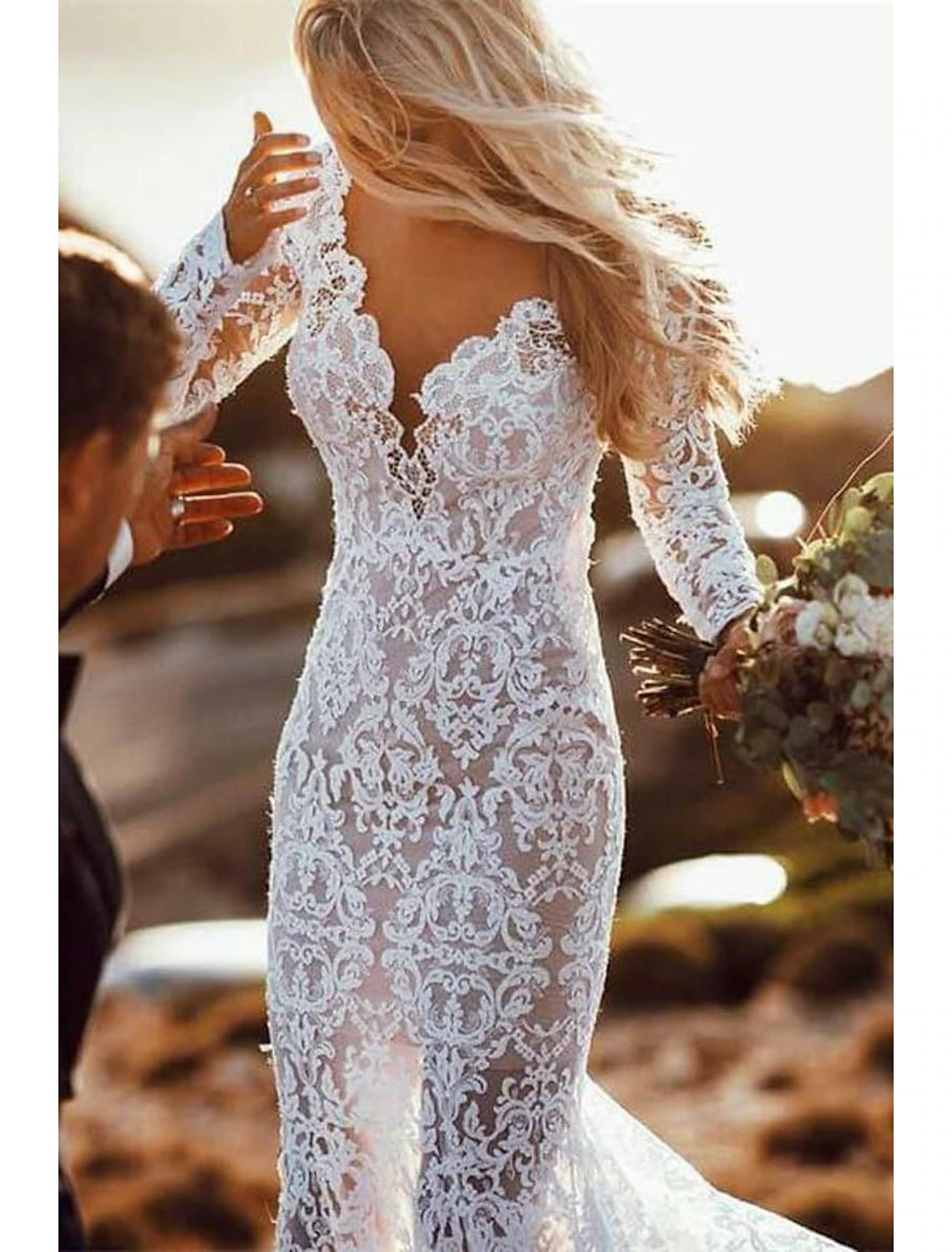 New Season Fashion Preview Beach Open Back Boho Wedding Dresses Mermaid / Trumpet V Neck Long Sleeve Court Train Lace Bridal Gowns With Appliques