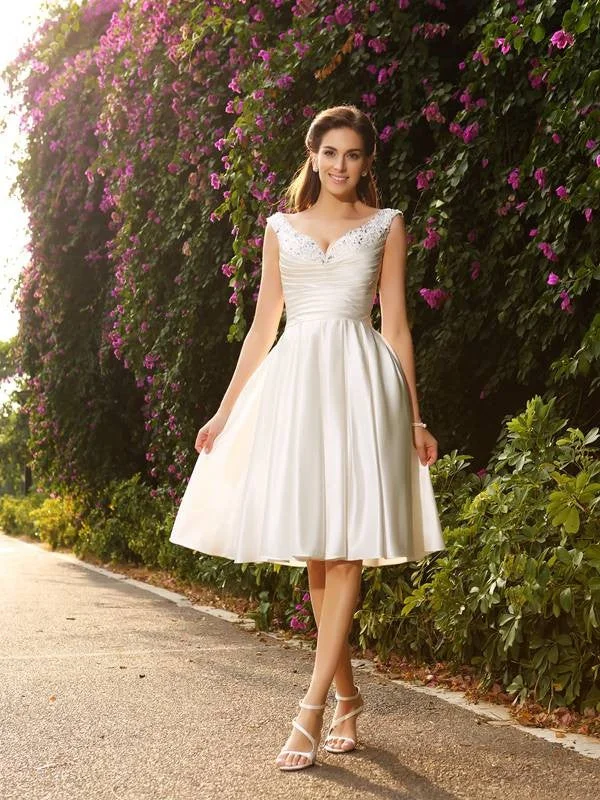 Flash Discount Wedding Dresses Princess V-neck Beading Sleeveless Short Satin