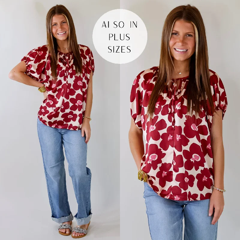 Vibrant Femme Fashion Counting Kisses Short Sleeve Floral Top with Keyhole in Maroon