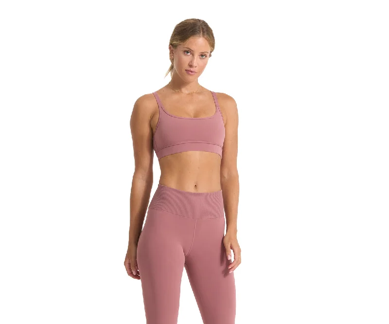 Budget-Friendly Fashion Vuori Mindset Bra