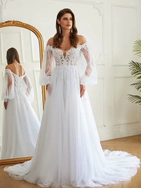 Valentine's Special A-Line/Princess Lace Spaghetti Straps Sleeveless Chapel Train Wedding Dresses