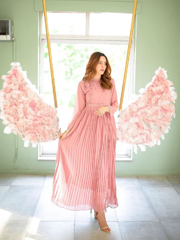 Casual Fashion One Loved - Pleated Lacey Dress In Tea Pink