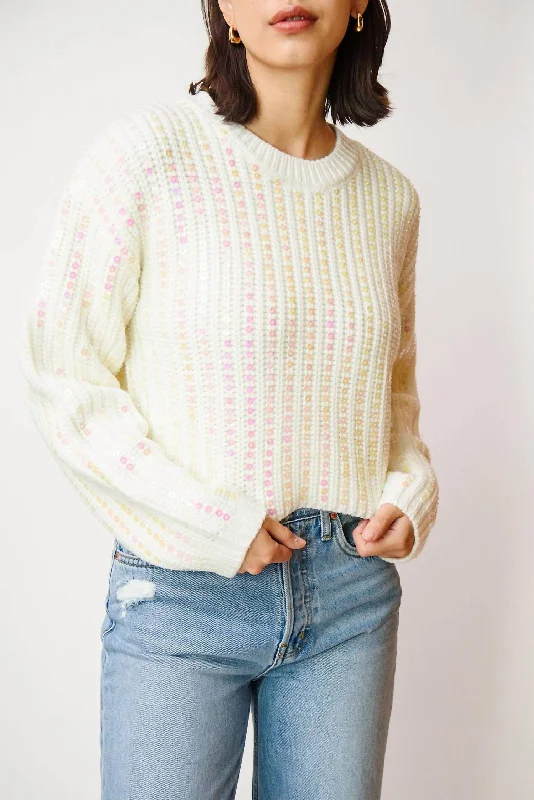 Unleash Your Style Phoebe Pullover In Ivory